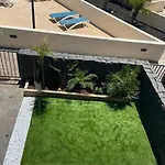 Amazing Luxury Seafront Near Golf & Ocean
