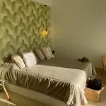 Amazing Luxury Seafront Near Golf & Ocean *