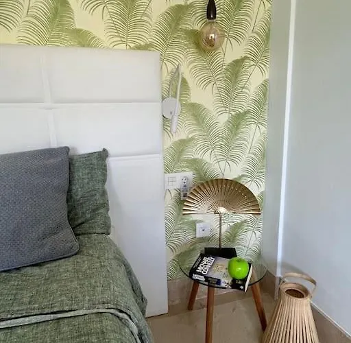 Amazing Luxury Seafront Near Golf & Ocean