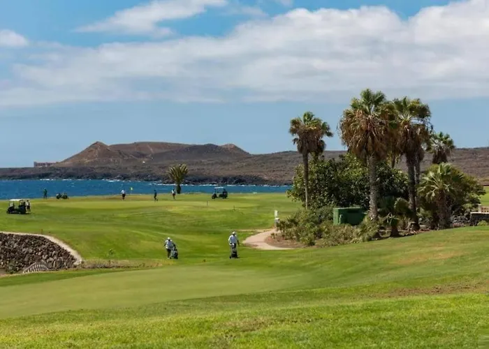 Amazing Luxury Seafront Near Golf & Ocean Villa *