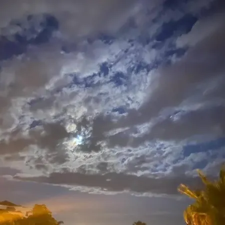 Вилла Amazing Luxury Seafront Near Golf & Ocean