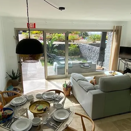 Вилла Amazing Luxury Seafront Near Golf & Ocean *