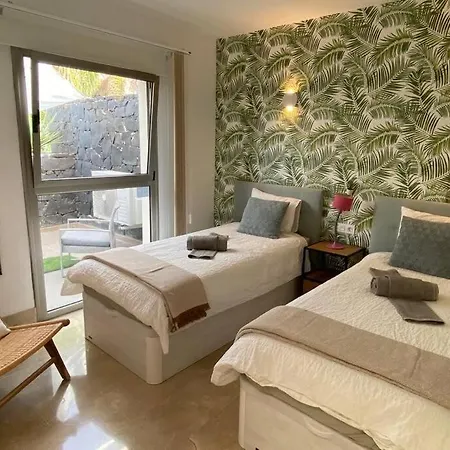 Вилла Amazing Luxury Seafront Near Golf & Ocean