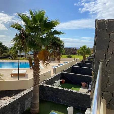 Вилла Amazing Luxury Seafront Near Golf & Ocean
