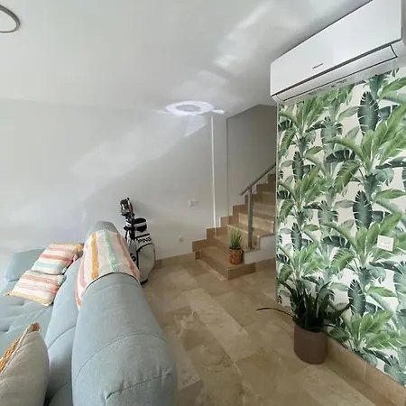 Вилла Amazing Luxury Seafront Near Golf & Ocean *
